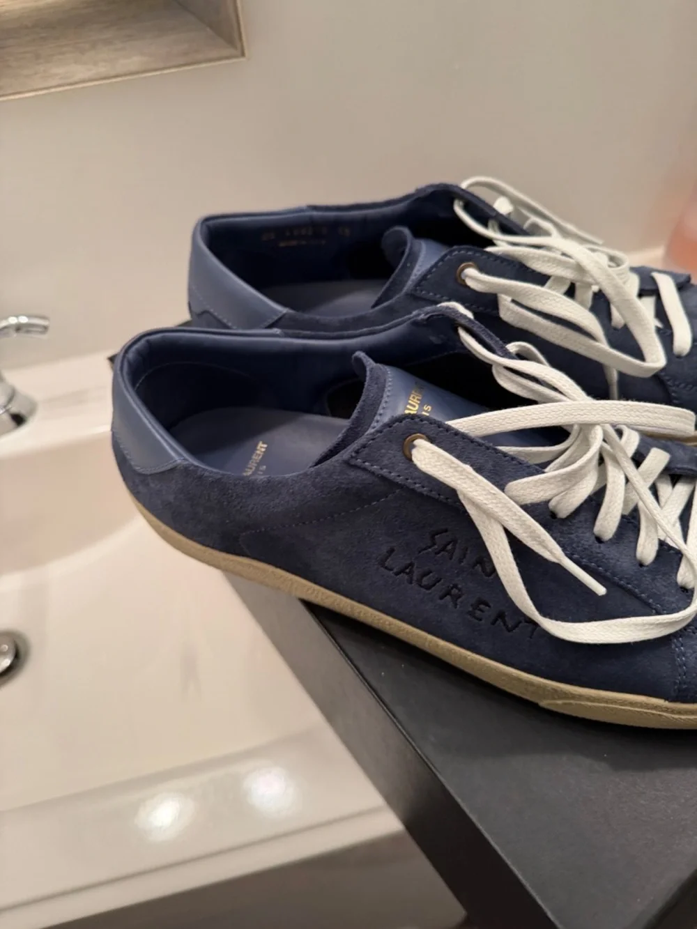Saint Laurent Navy Suede Low-Top Sneakers with Contrast Laces - Picture 2 of 11